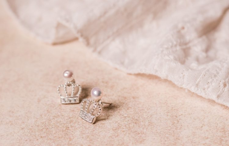 Crown freshwater Pearls Earrings